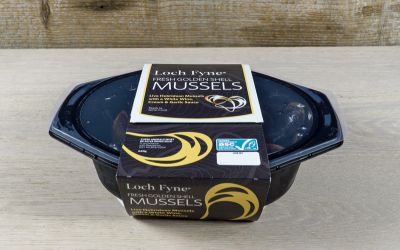Fresh Mussels with White Wine, Cream & Garlic Sauce